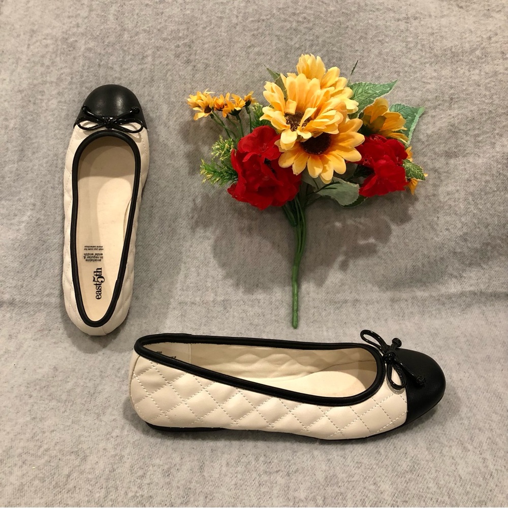 NWOT - East Fifth Quilted Ivory & Black Flats with Bow and Toe Cap